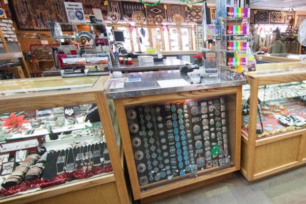 Gift Shop in Monument Valley, AZ - Goulding's Resort