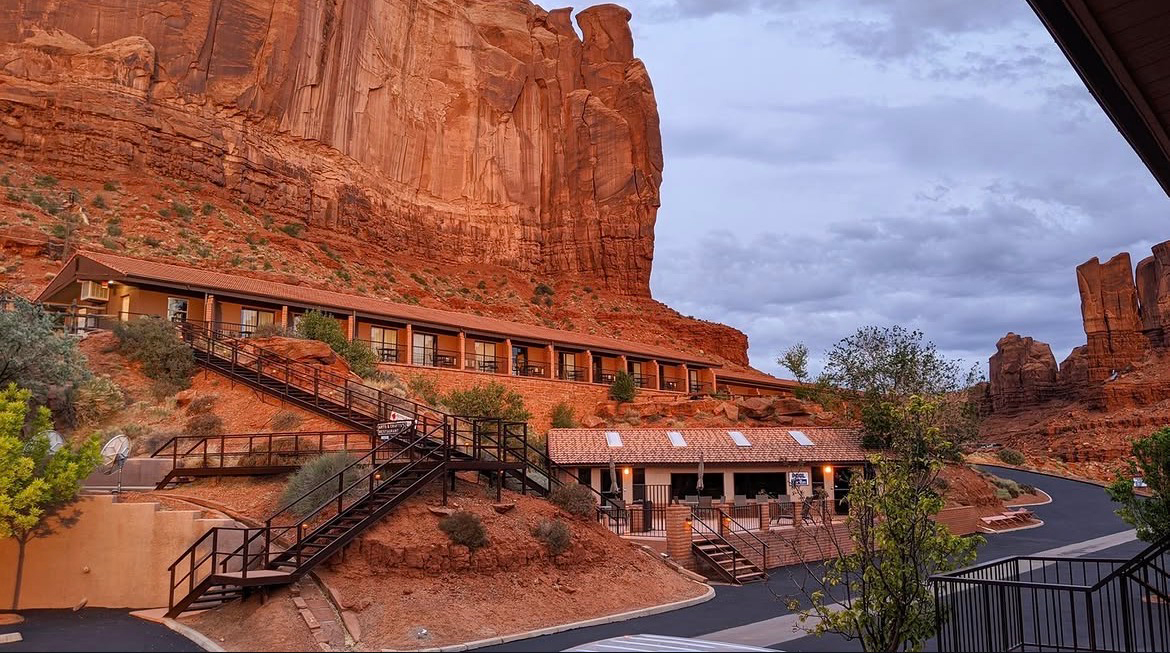 Jobs at Goulding's Resort - Hotel Jobs - Monument Valley, Arizona